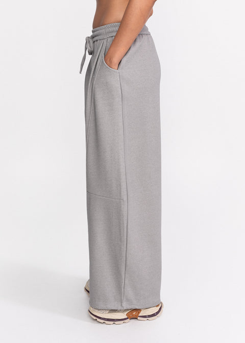 Pantaloni casual din bumbac moale si croi lejer