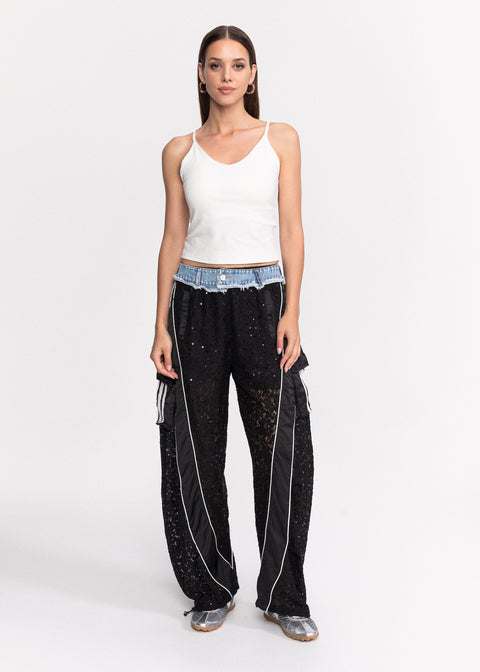 Pantaloni cu talie inalta din dantela si detalii denim la brau