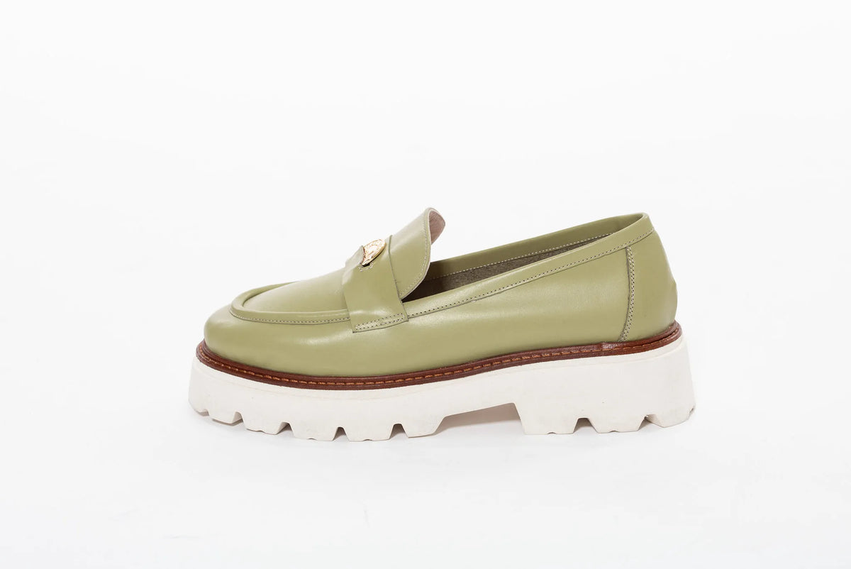 Loafers Olive din piele naturală și accesoriu auriu