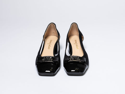 Side Cutout Shoes