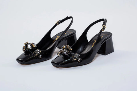 Pantofi damă negri din piele lăcuită cu accesorii din cristal – Stil și rafinament la fiecare pas