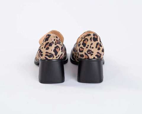 Pantofi din piele in combinatie cu piele intoarsa leopardata
