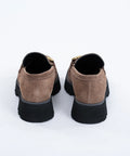 Loafers damă, din piele intoarsa, cu accesoriu auriu
