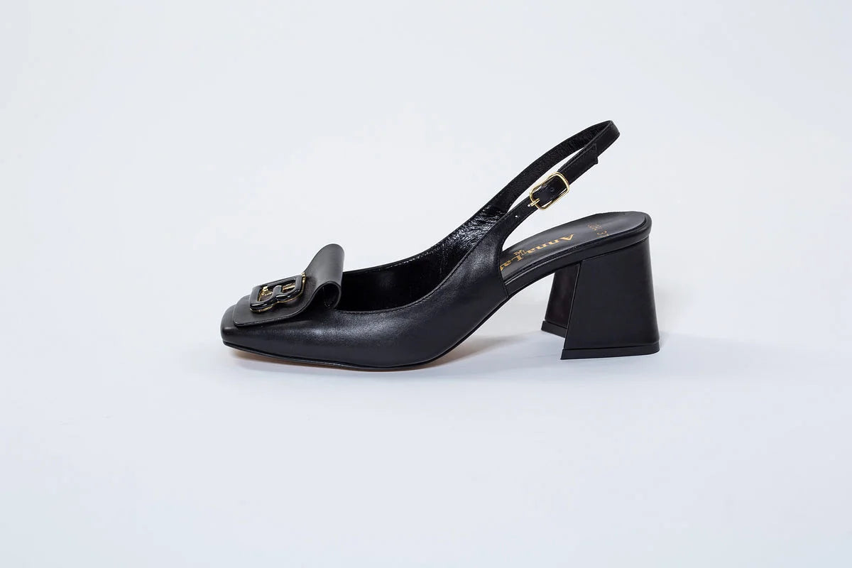 Pantofi din piele naturală – eleganță discretă și versatilitate atemporală