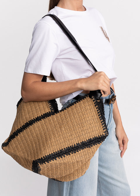 Poseta de rafie cu design geometric