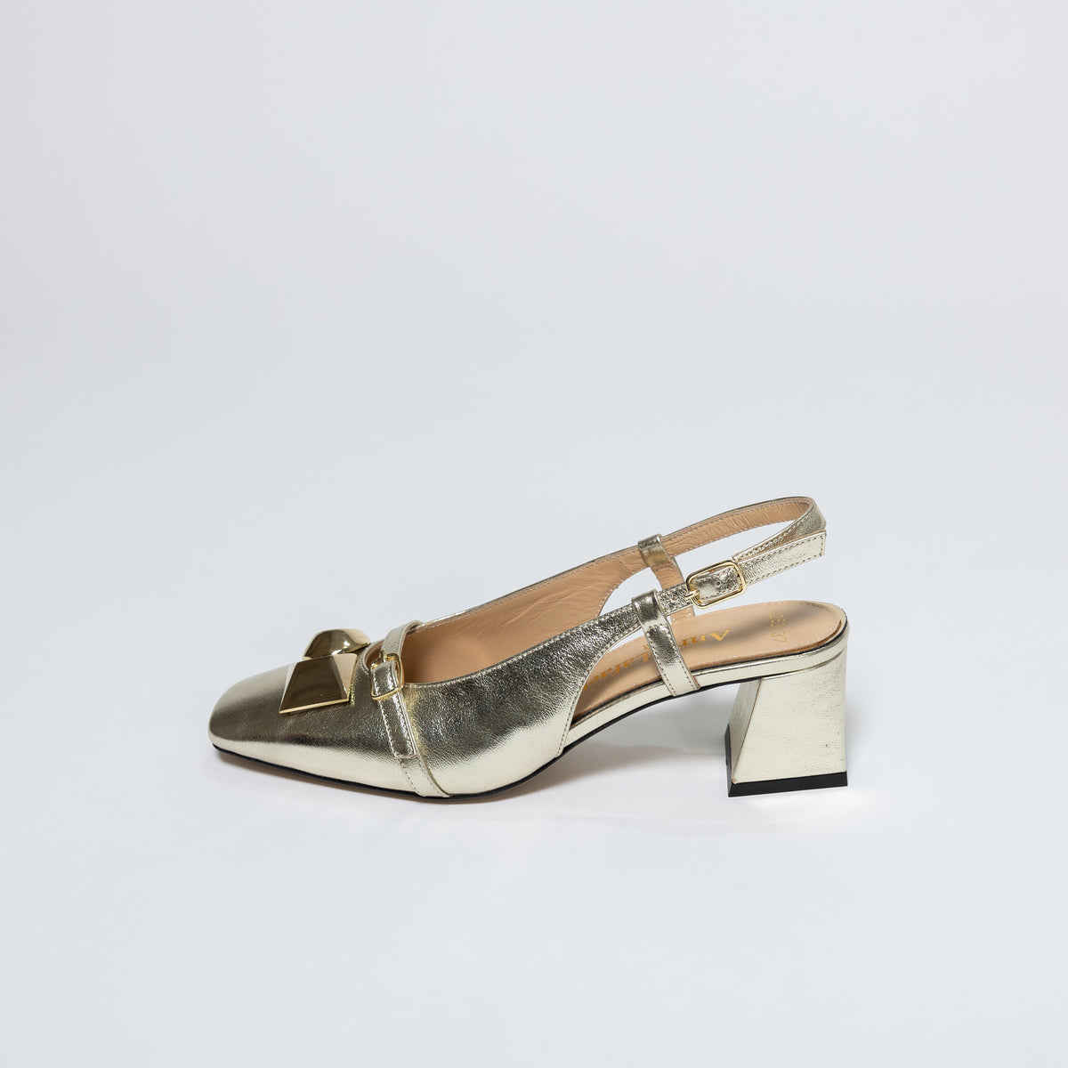 Stable-Heel Shoes with Metallic Detail