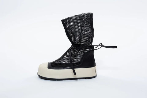 Ghete din piele in combinatie cu plasa