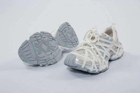 Adidași fashion cu design încrucișat și accente argintii – stil urban futurist – AnnaLaFaet
