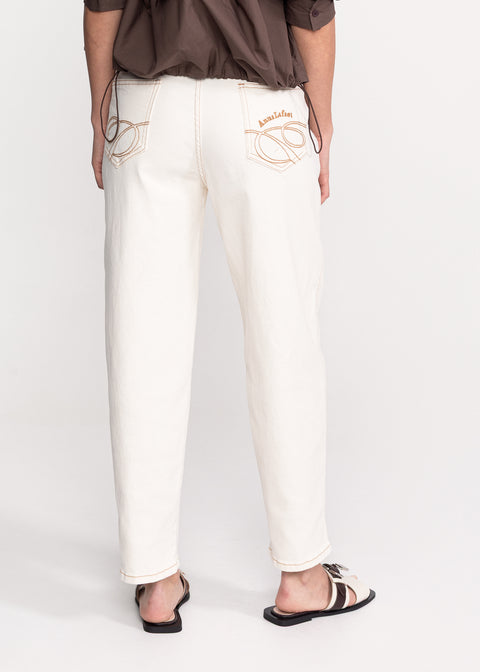 Straight-Leg Jeans with Contrast Details