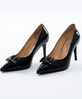 Pantofi negri, eleganți, din piele lăcuită