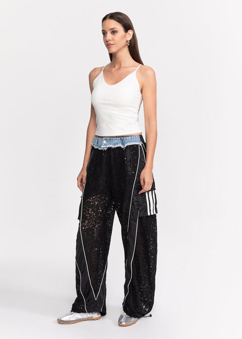 Pantaloni cu talie inalta din dantela si detalii denim la brau