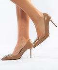 Pantofi Stiletto cu Cataramă Decorativă