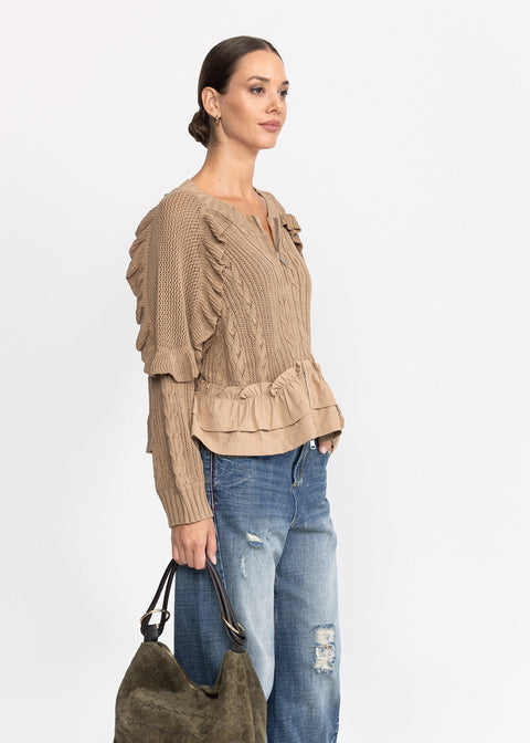 Jerseu din tricot cu volane delicate