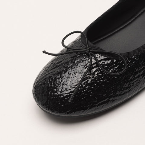Balerini eleganti din piele lacuita cu fundita delicata