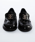 Pantofi loafer negri din piele lăcuită, cu accesoriu metalic, stil elegant