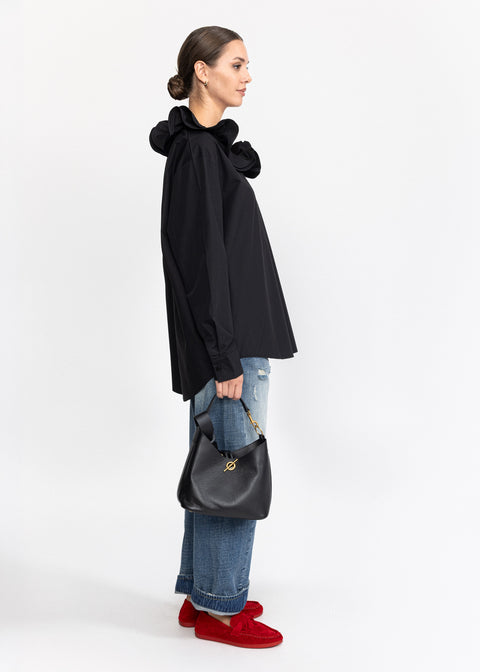 Elegant Shirt with a Wide Collar 1106