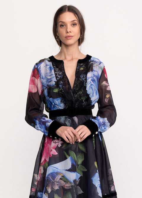Rochie cu imprimeu floral si detalii din dantela
