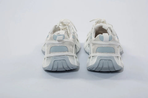 Adidași fashion cu design încrucișat și accente argintii – stil urban futurist – AnnaLaFaet