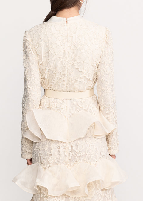 Rochie brodata cu volane ample