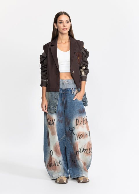 Sacou cu detalii contrastante pe maneci si insertie din denim