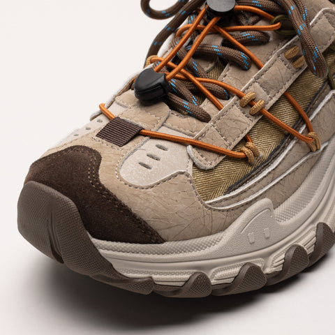 Adidasi moderni cu design robust 2529