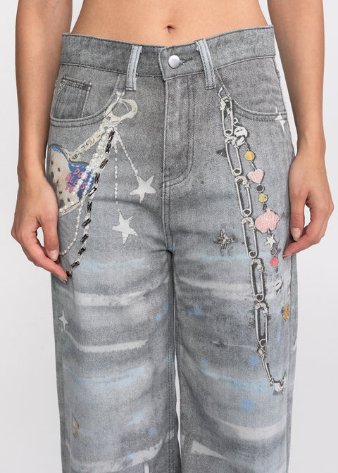 Blugi din denim cu accente decorative lanturi metalice, broderii si motive nautice