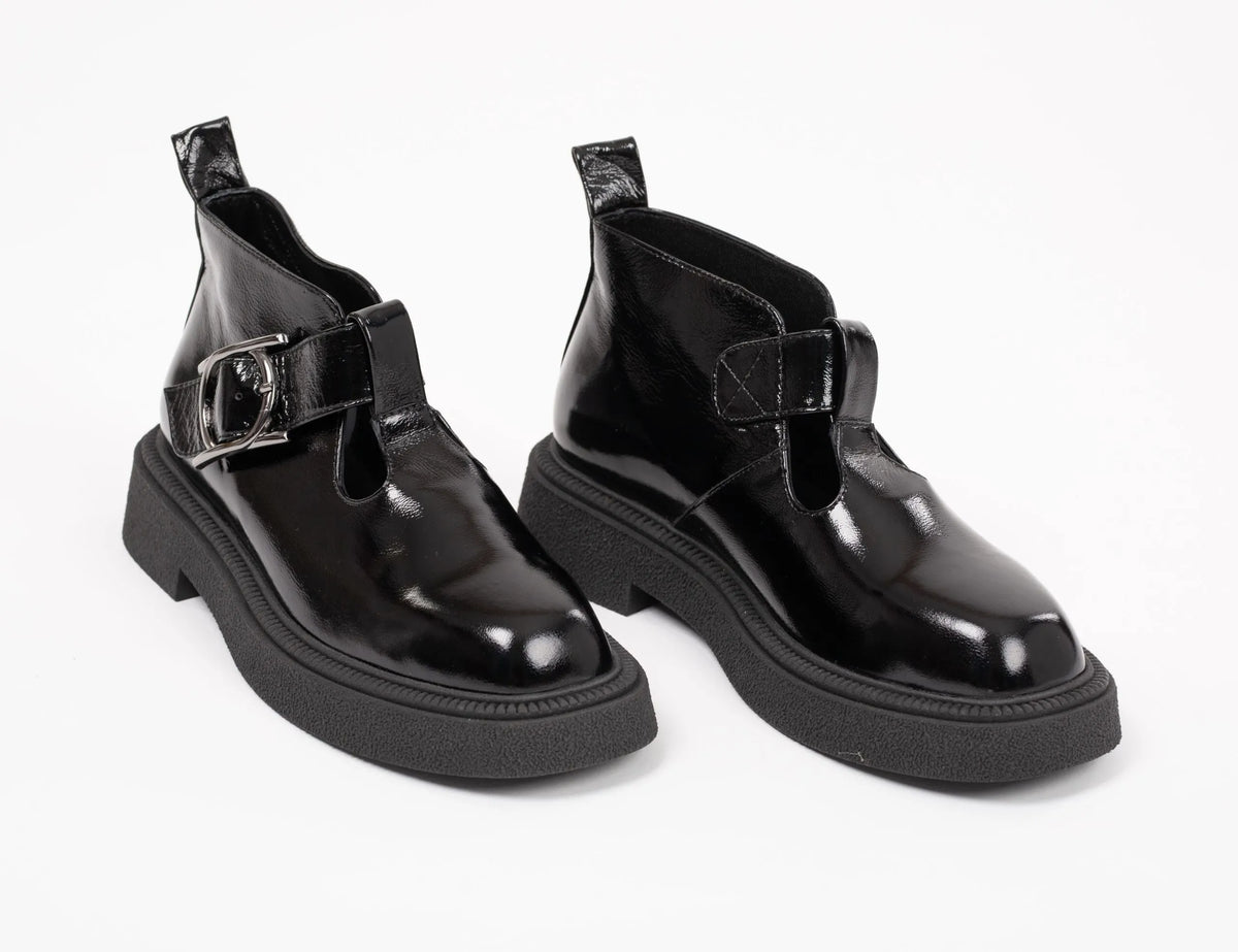 Pantofi damă, din piele lăcuită cu catarama, talpa 4cm