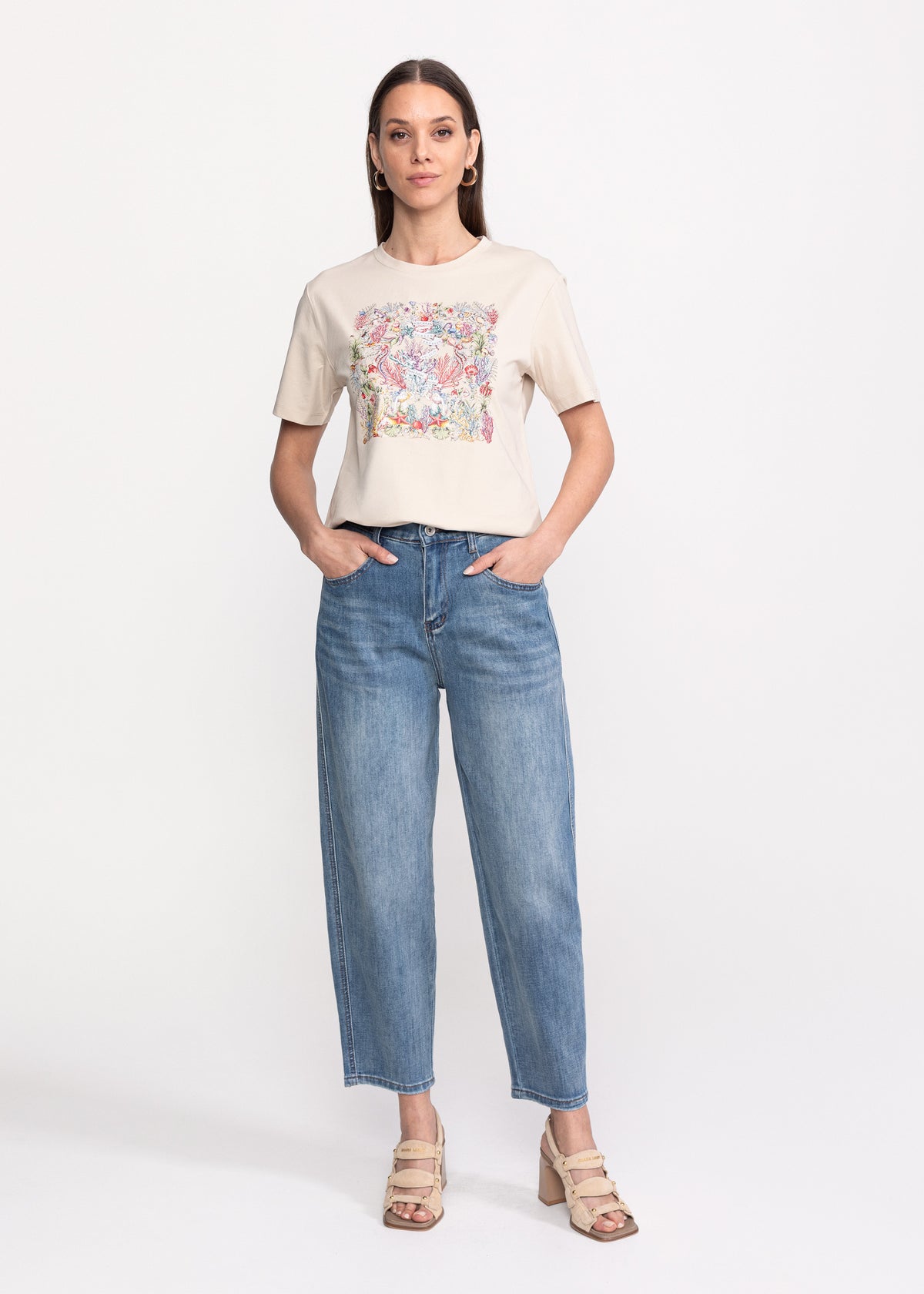 Tricou cu motive florale
