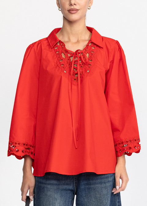 Camasa eleganta cu broderie si snururi delicate 2710