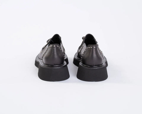 Loafers din piele cu ciucur si detalii  metalice
