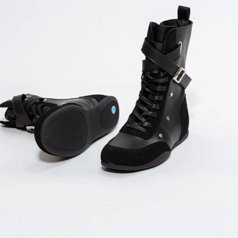 Ghete din piele naturală – design urban cu accente futuriste