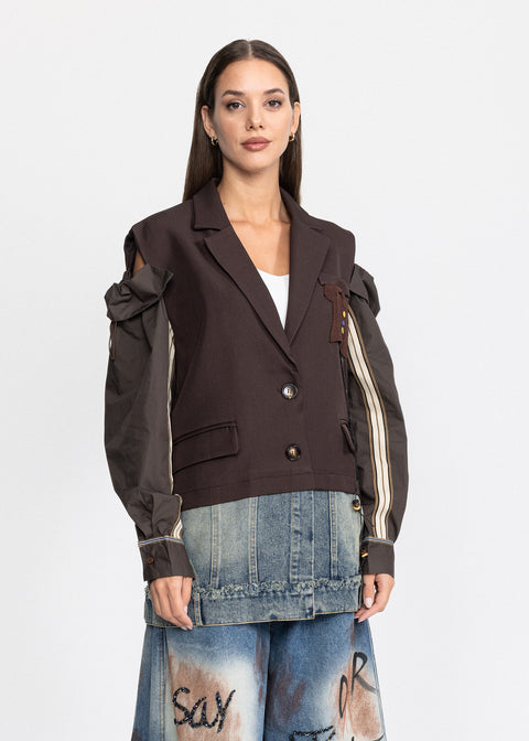 Sacou cu detalii contrastante pe maneci si insertie din denim