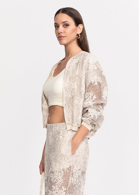 Costum cu model floral brodat format din jacheta si pantaloni cu talie inalta