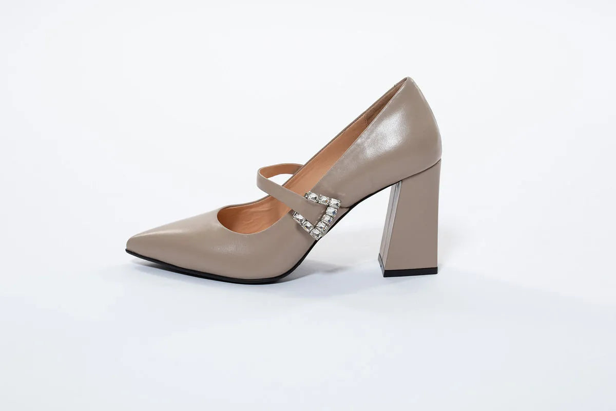 Pantofi din piele naturala,cu accesoriu din cristale