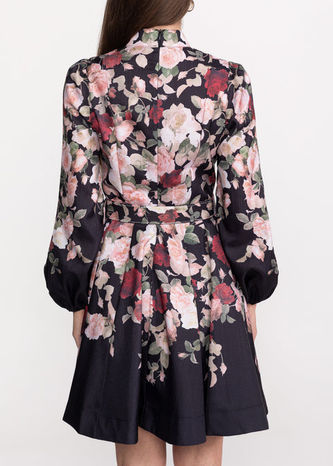 Rochie cu imprimeu floral si nasturi decorativi