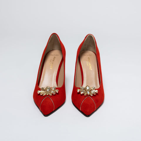 Stiletto Pumps with Decorative Brooch