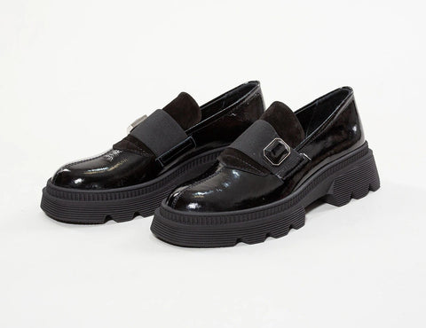 Pantofi din piele lăcuită naturală cu accesoriu cristal