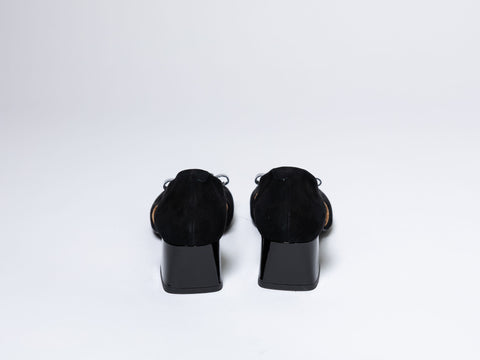 Side Cutout Shoes