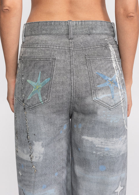 Blugi din denim cu accente decorative lanturi metalice, broderii si motive nautice
