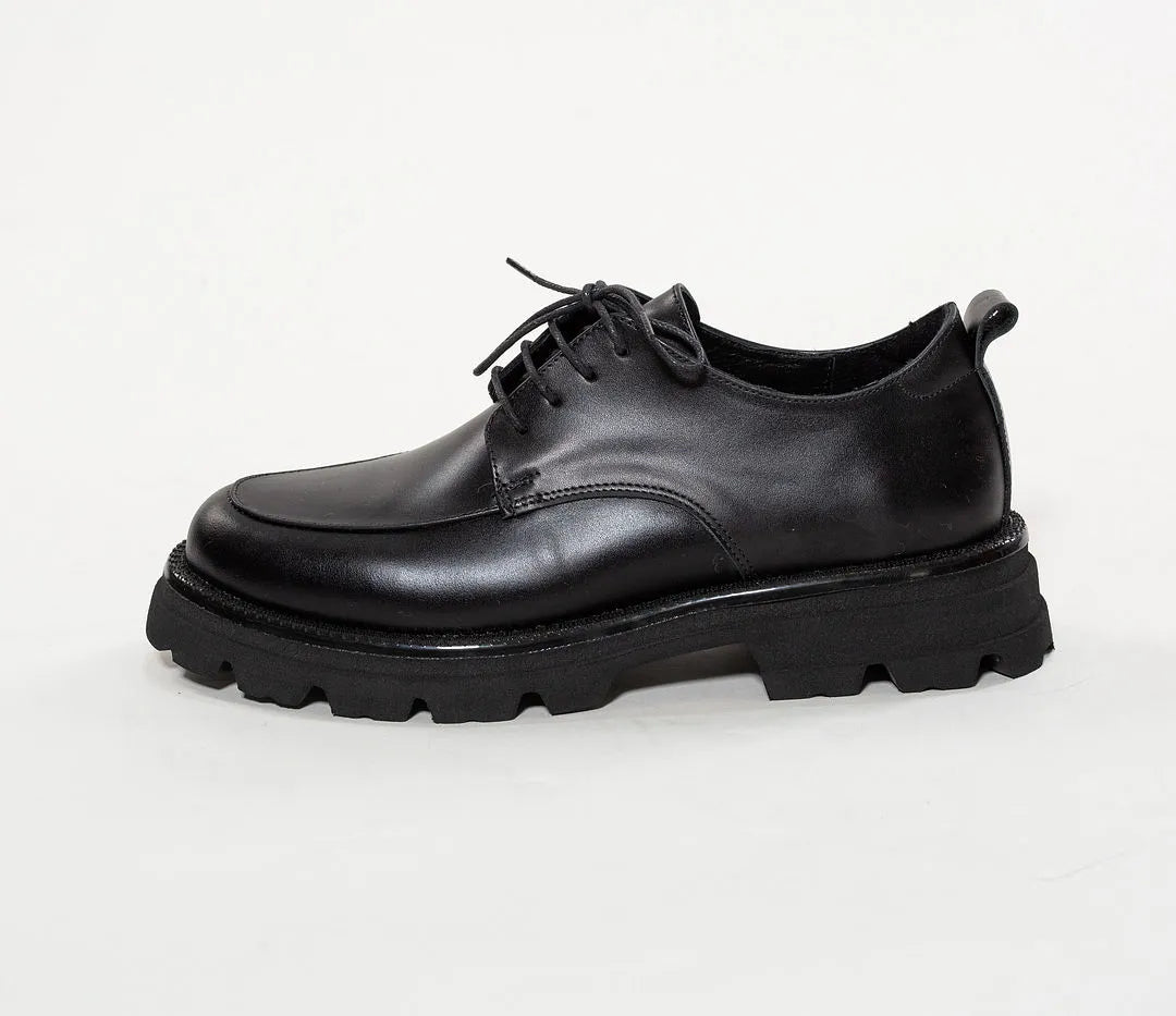 Pantofi din piele naturală cu Siret