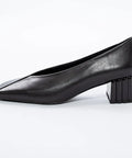 Pantofi eleganți din piele naturală cu toc striat