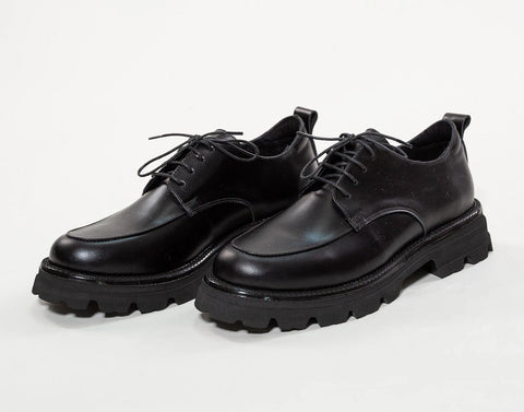 Pantofi din piele naturală cu Siret