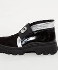 Ghete din piele intoarsa in combinatie cu piele lacuita si argintie