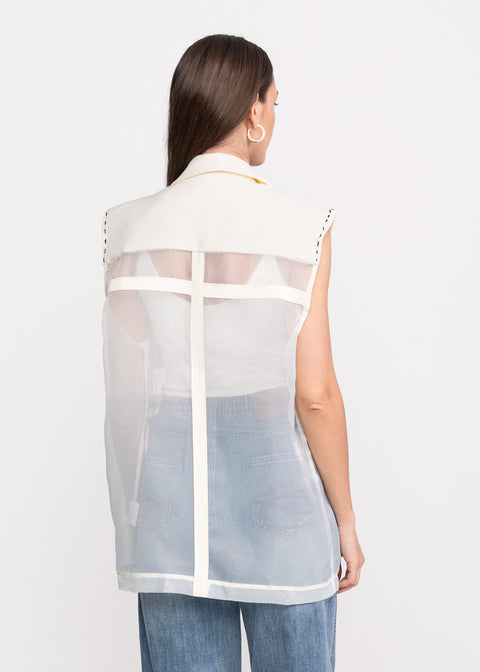 Vesta cu organza transparenta si accente statement