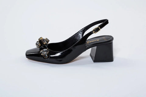 Pantofi damă negri din piele lăcuită cu accesorii din cristal – Stil și rafinament la fiecare pas