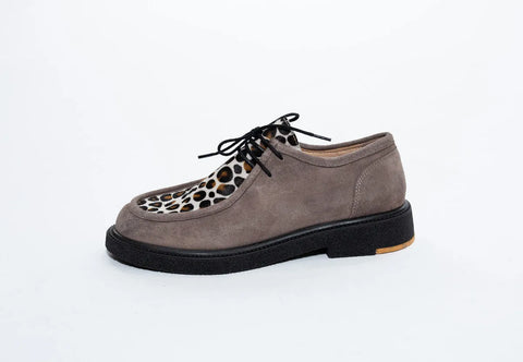 Pantofi din piele naturala intoarsa capucino,in combinatie cu animal print