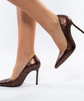 Pantofi stiletto din piele cu model animal print și vârf ascuțit