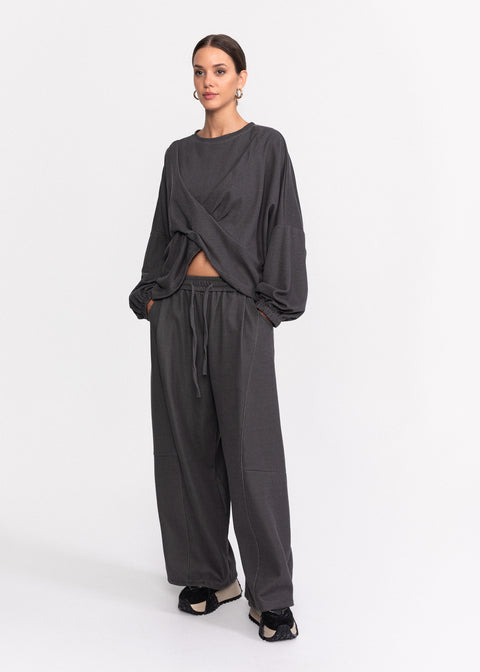 Pantaloni casual din bumbac moale si croi lejer