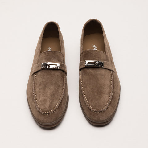 Mocasini cu cusaturi decorative