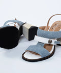Sandale Annalafaet cu toc gros 7 cm, detalii denim și alb